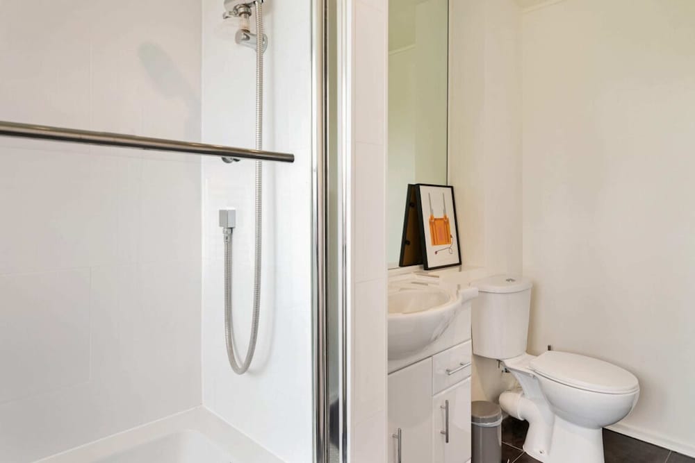 Фото Stunning 1 Bedroom Apartment in Battersea