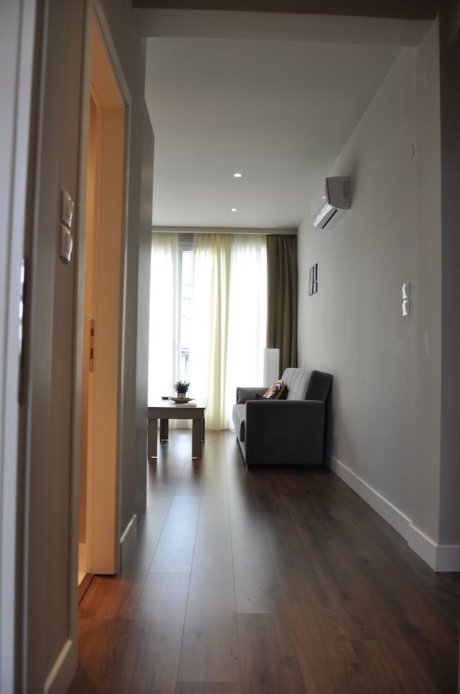 Фото Penthouse Apartments, The Luxury Suites