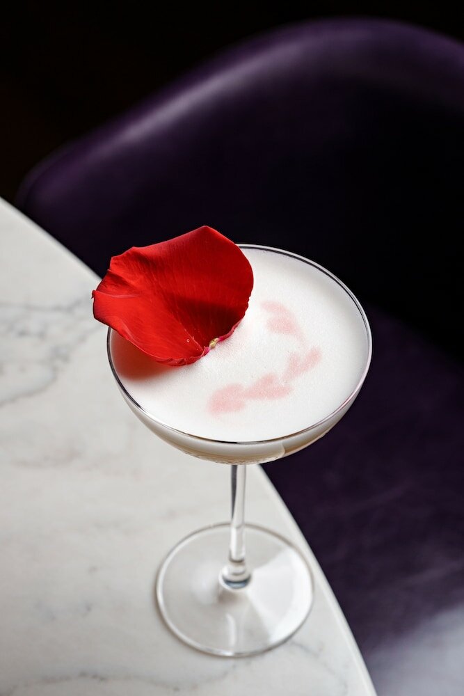 Фото Middle Eight