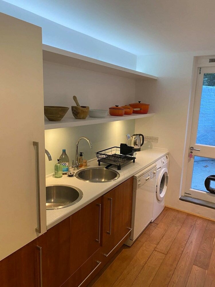 Фото Contemporary 2bd Flat - 1 Min to Pimlico Station!