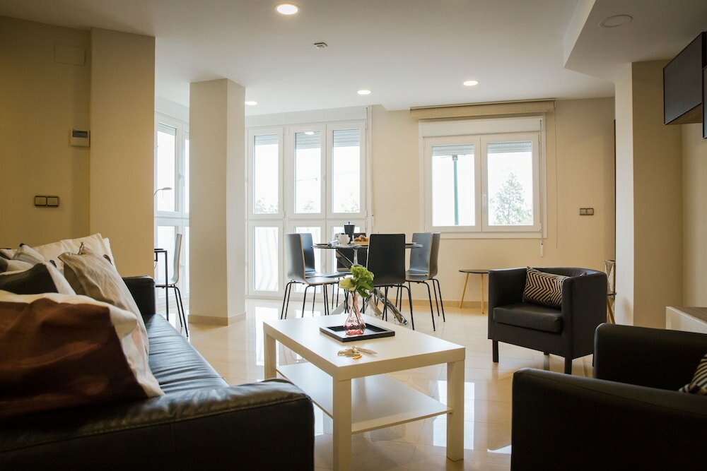 Фото Holidays2Malaga Train Station Area Apartments