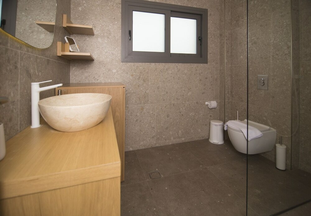 Фото Elaia Grove