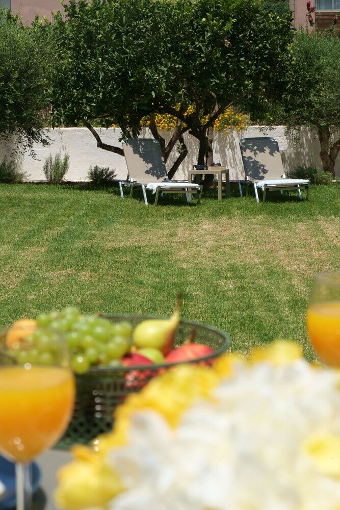 Фото Newly renovated Garden Flat