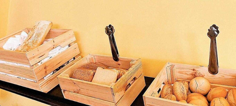 Фото Hotel Ele Puente Romano