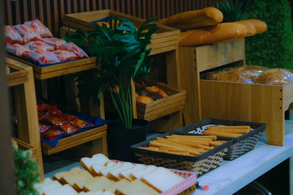 Фото Nour Al Thuria Hotel