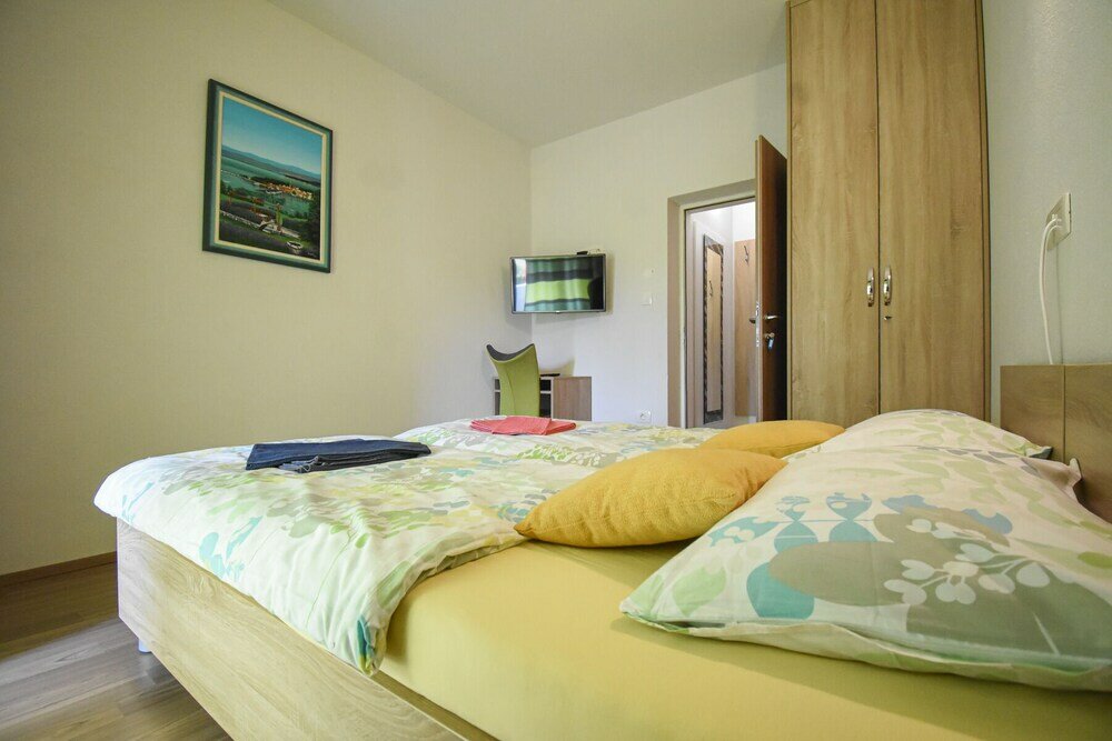 Фото Apartmaji Sobe Zvezda