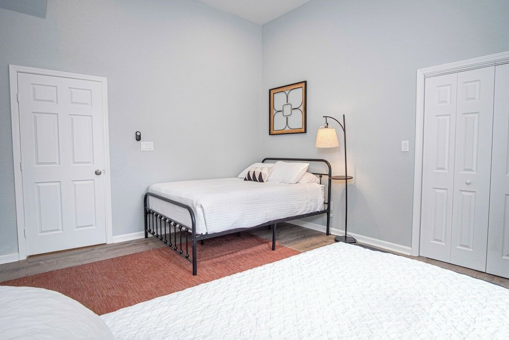 Фото Charming 3br/2ba Gem Close to Downtown Riverwalk