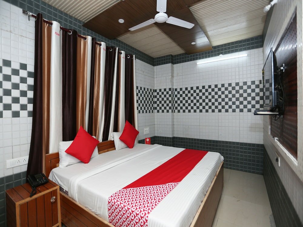 Фото Oyo 28835 Hotel Star