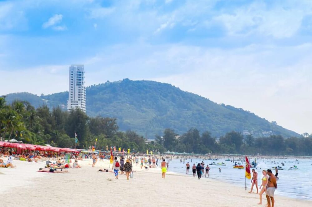 Фото отеля 2