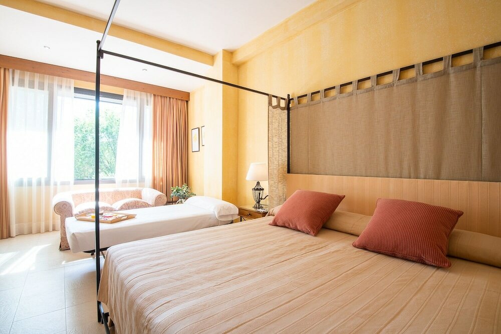 Фото Hotel Intur Alcázar de San Juan