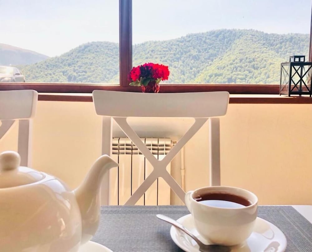 Фото Cottage Chalet and Tours