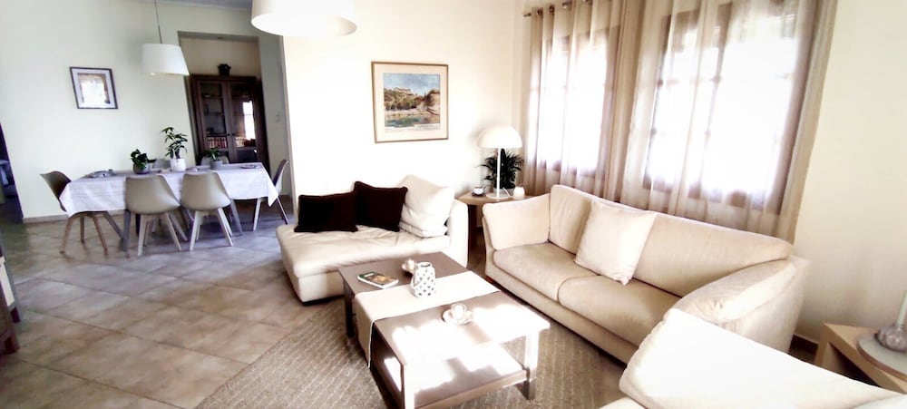 Фото Gorgeous 3 bedrooms Apartment in Pilio
