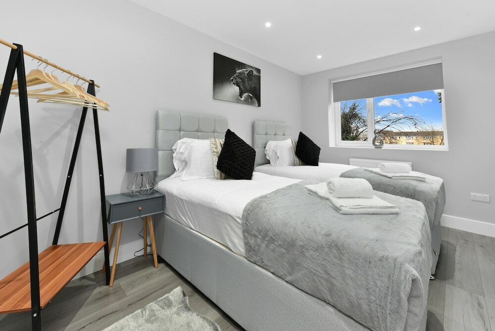 Фото Braywick Serviced Apartments by Ferndale