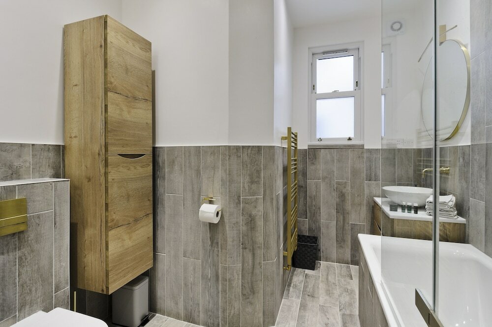 Фото Beautiful Battersea Home by Clapham Junction by UnderTheDoormat