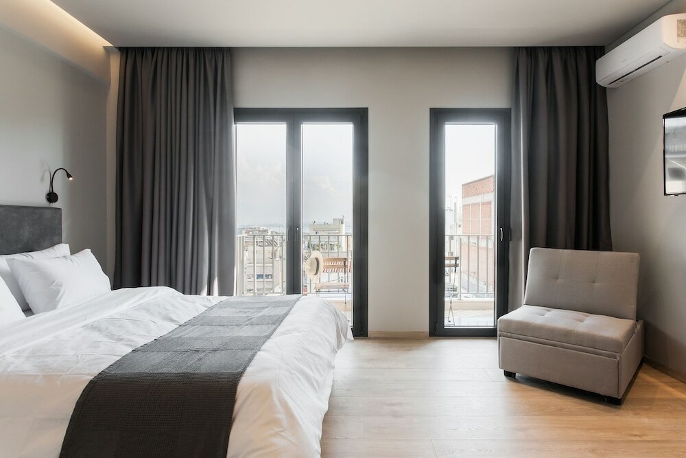 Фото Wyz Piraeus