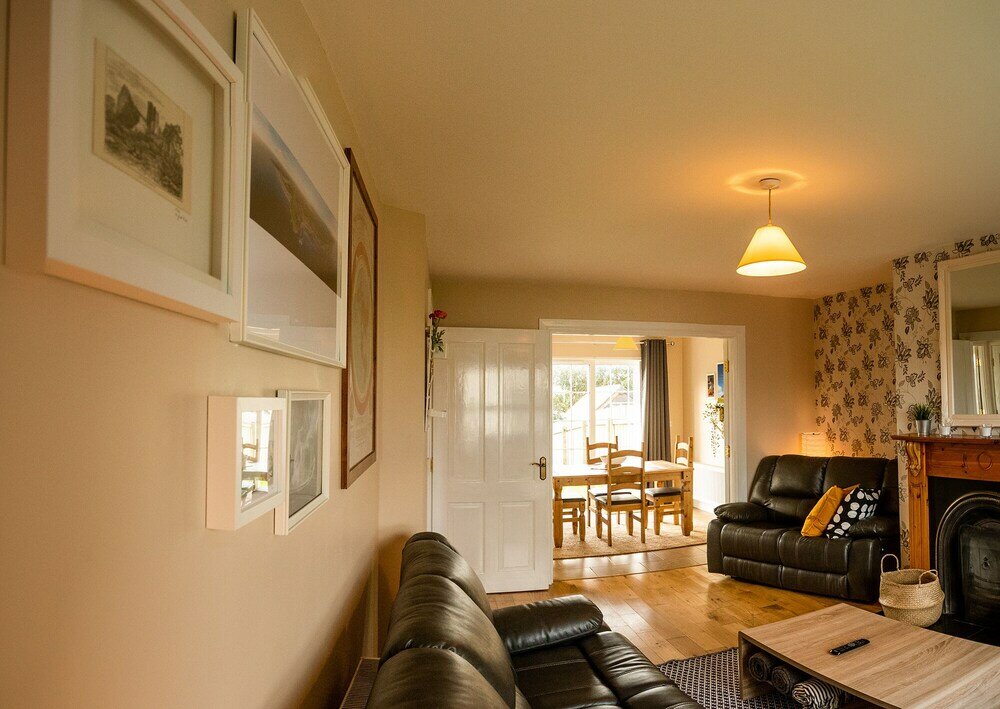 Фото Modern Central Three Bedroom House