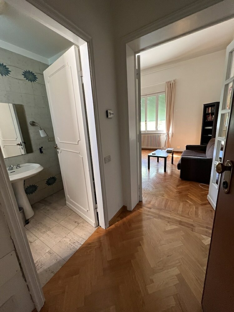 Фото The Cardinal