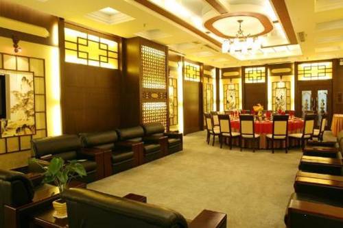 Фото Economic Trade Hotel