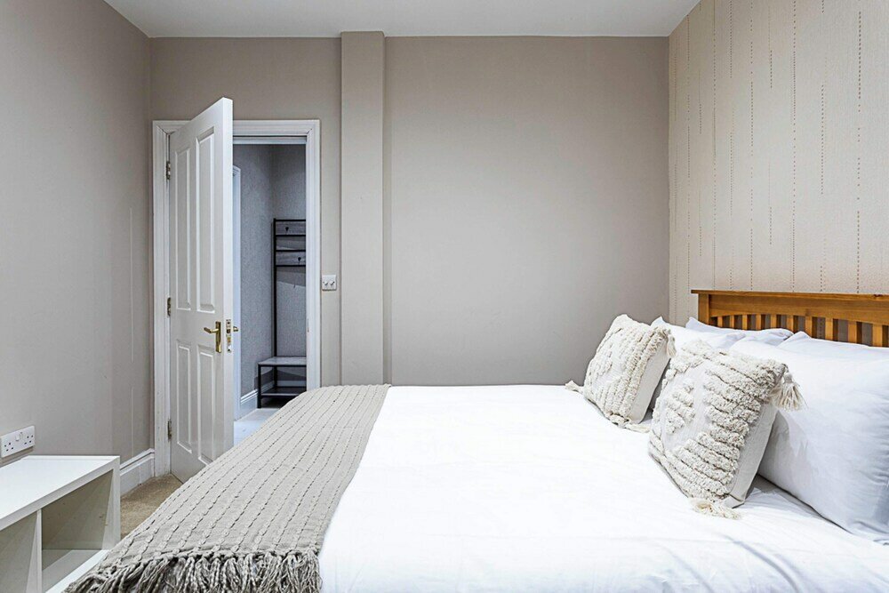 Фото Stunning Flat in the Heart of Parsons Green