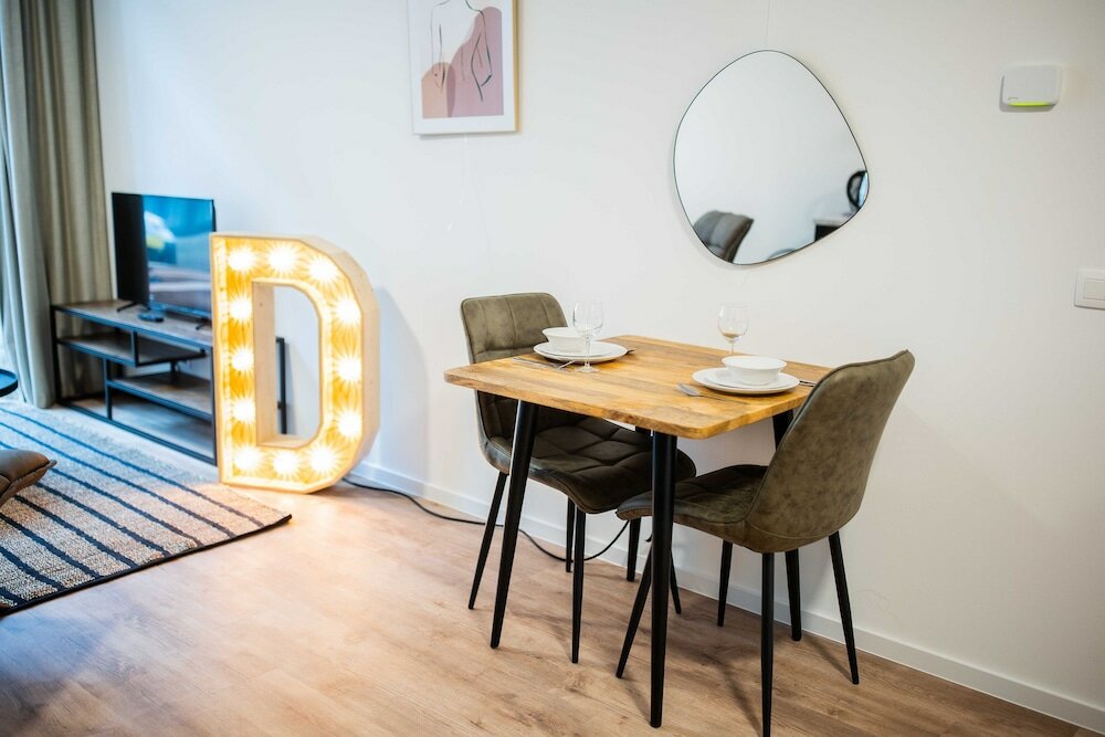 Фото Alphabet Apartments The Hendrik