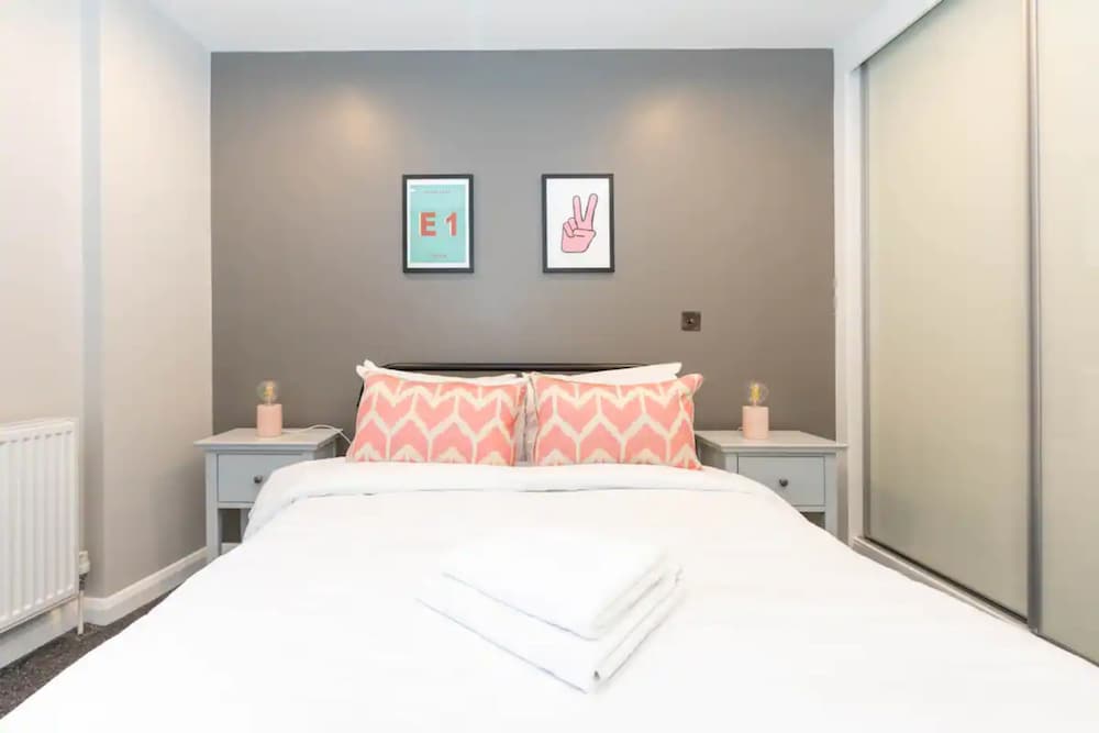 Фото Stylish & Luxurious 2 Bedroom Flat - Shoreditch