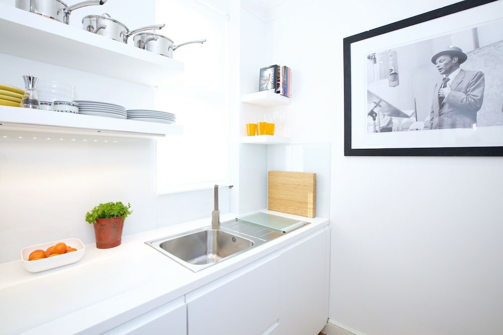 Фото Altido English Retro 2br Apt Near Battersea Park