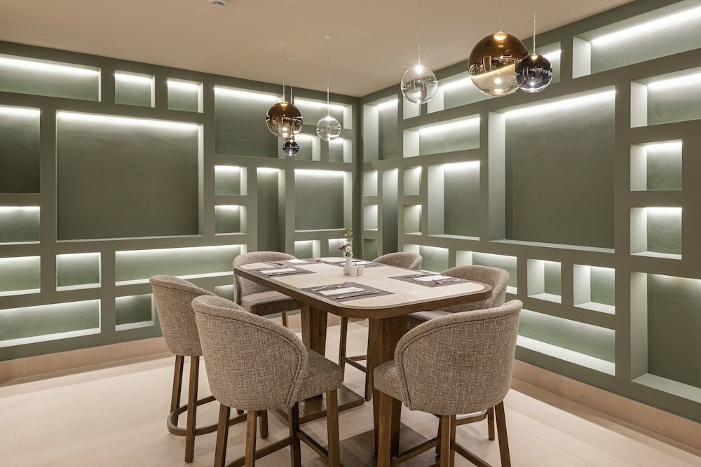 Фото Holiday Inn Thessaloniki Hotel