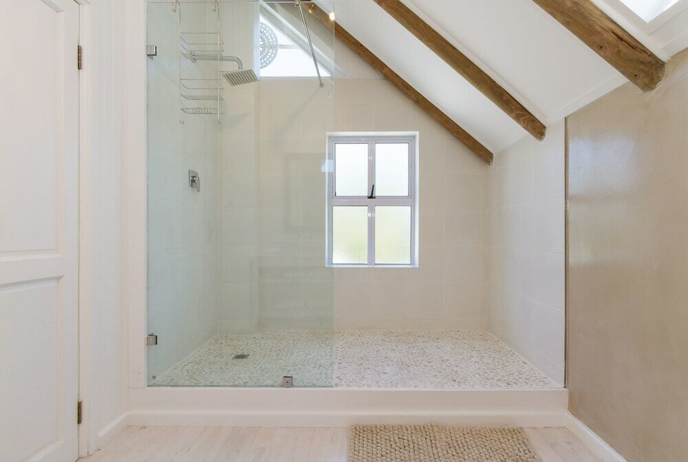 Фото Fin Whale Beach House