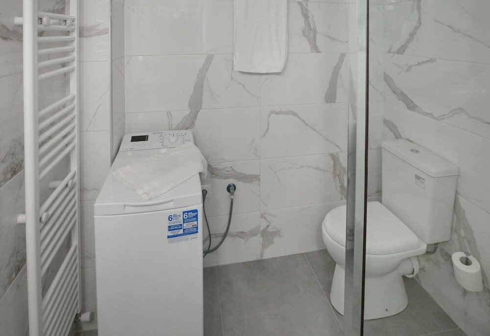 Фото Roomy & Comfortable Apt Near Acropolis by Ghh