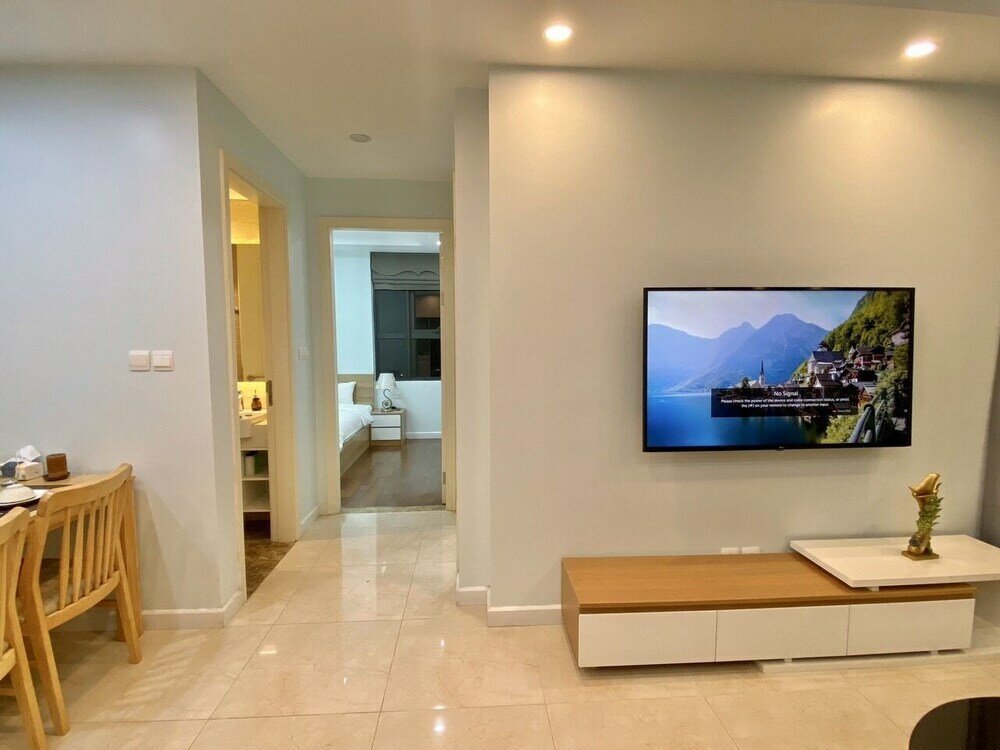 Фото Luxury Apartment Dcapital Tran Duy Hung