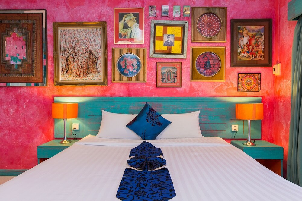 Фото Barefoot Hotel Kalim Beach Front