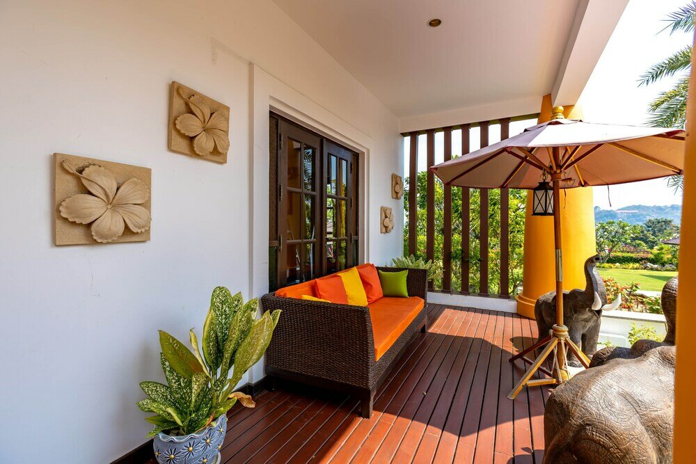 Фото Bali Style Mansion In Great Location Hg