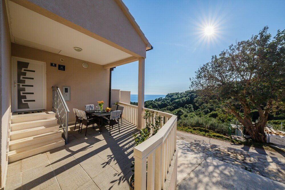 Фото Villa Luana with amazing sea views