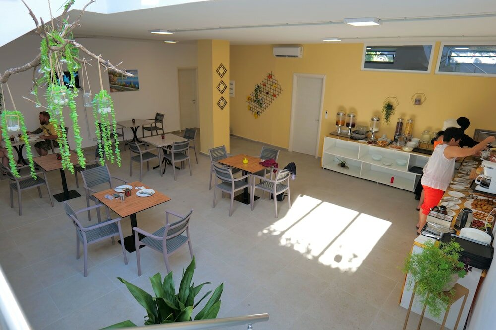 Фото Shark Hotel