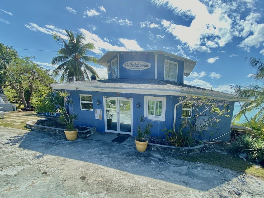 Фото Отель The Sunset Cove And Rainbow Room