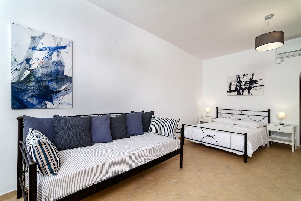 Фото Aelia Suites