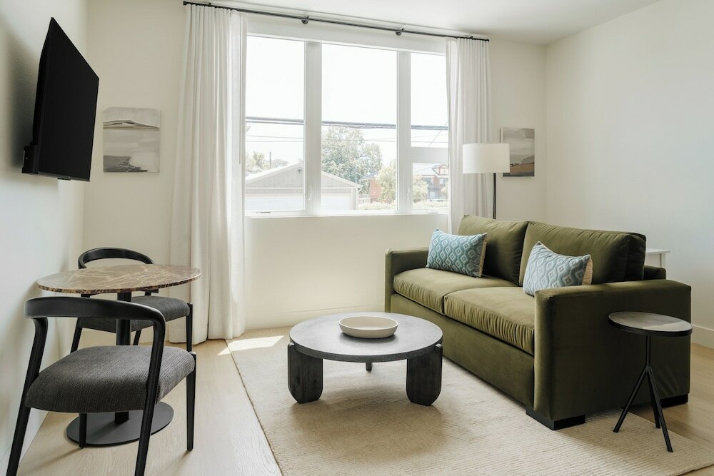 Фото Sonder Ceros