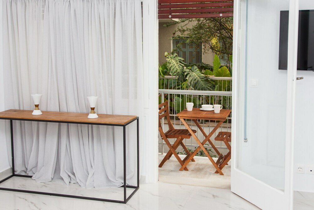 Фото Luxurious Apartment in Athens Downtown