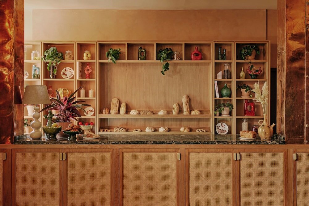 Фото Ember Locke Kensington