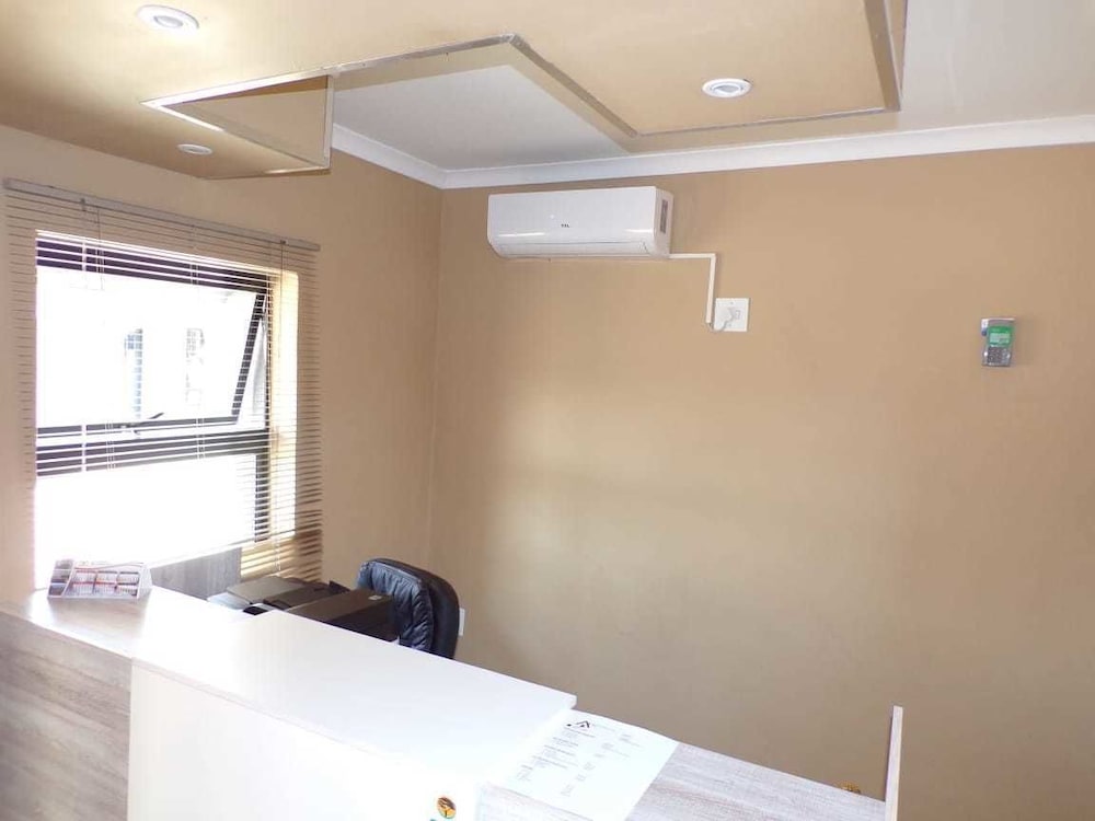 Фото Joy Guesthouse-Seapoint - Adults Only