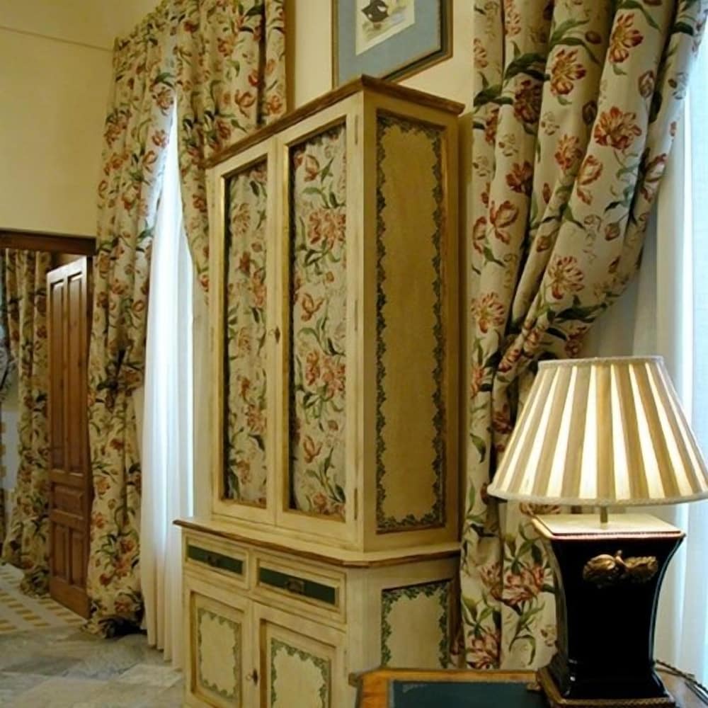 Фото Hotel Casa Palacio Conde de la Corte