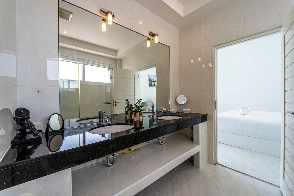 Фото Modern Large 2 Bedroom Pool Villa - Pv2