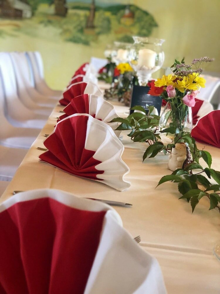 Фото Hotel und Restaurant Hainberg Ug