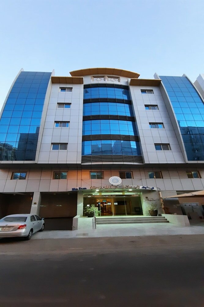 Фото The Blue Rose Hotel - الورده الزرقاء للوحدات السكنيه
