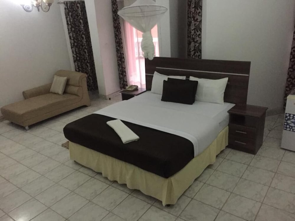 Фото Romalo Guesthouse