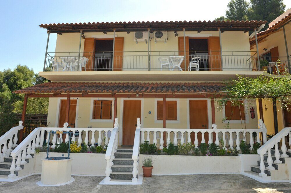 Фото Petros Giatras - Rooms