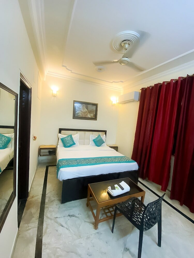 Фото Roomshala 056 Csk Residency