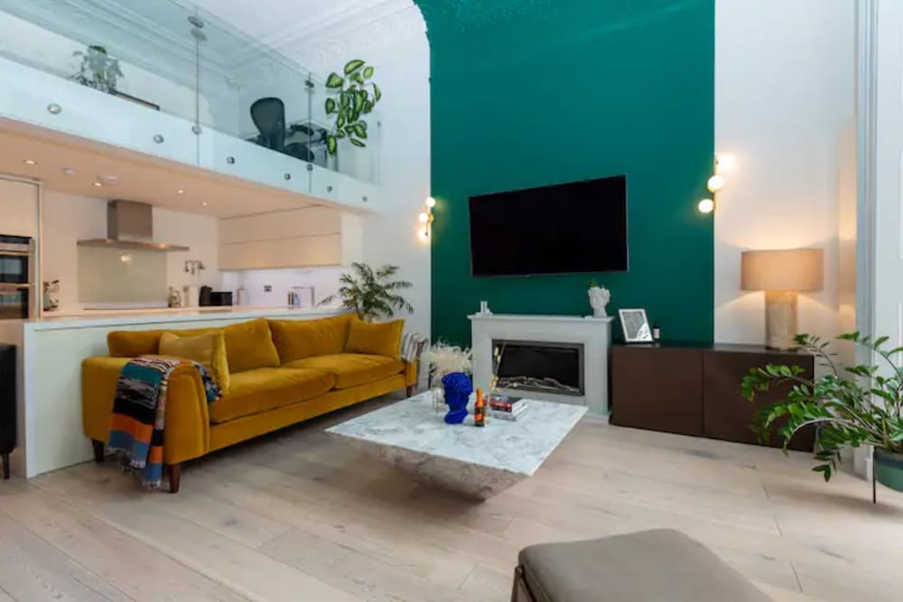 Фото Contemporary 2 Bedroom Flat W/balcony - Bayswater!