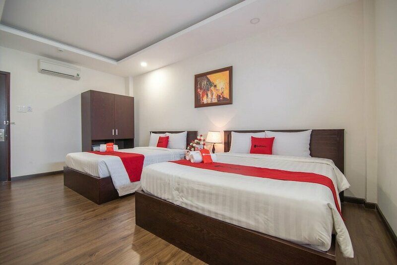 Гостиница RedDoorz Premium near Bai Sau в Вунгтау