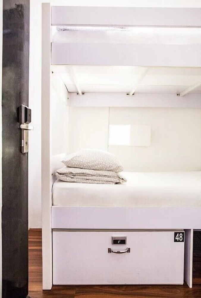 Фото K Hotel Aliwal - Hostel